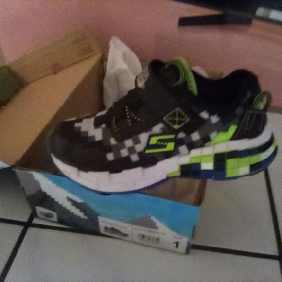NEW KIDS Skechers Mega-Craft - Picture 6 of 6